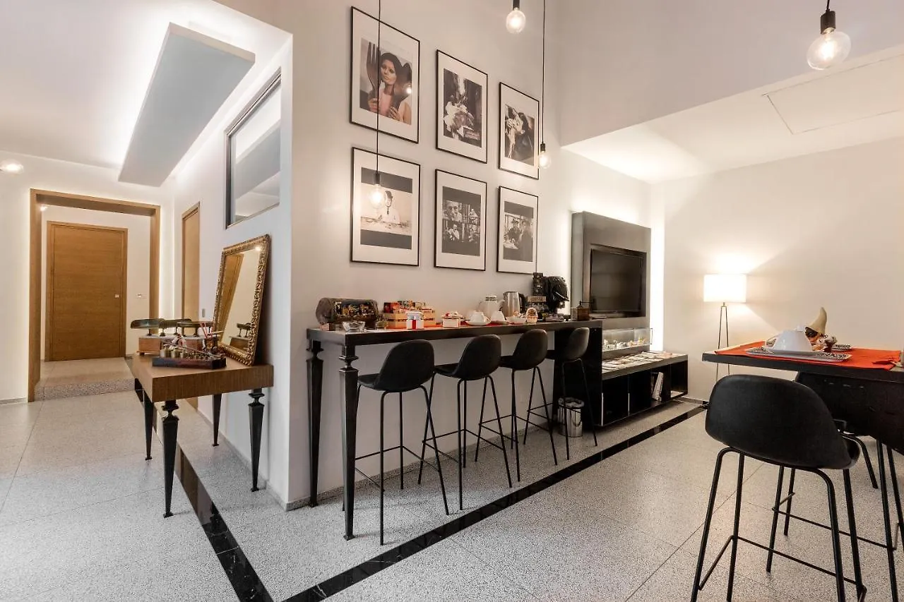 Bed & Breakfast Annunziata Guesthouse, Centro Storico Naples Italy